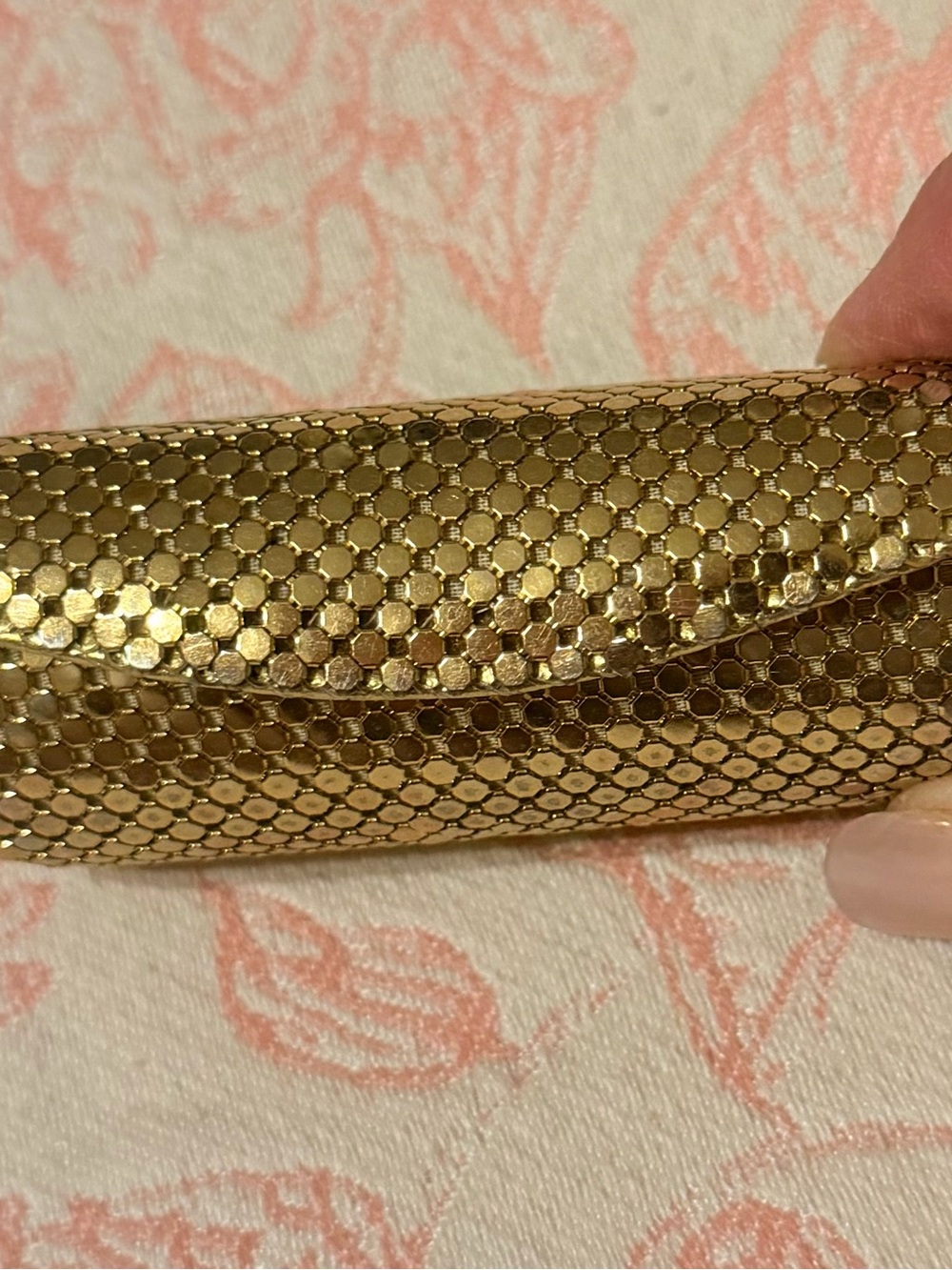 Whiting and Davis International Gold Mesh Lipstick Case w/Mirror & Snap Closure - Picture 4 of 7